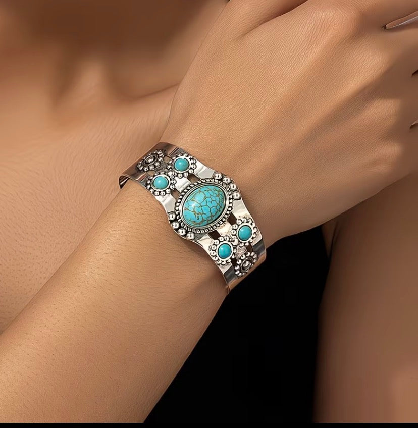 Western Retro Court Style Grand Open Women'S Bangle